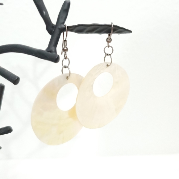 Seashell 3" Dangling Earrings - Picture 3 of 8